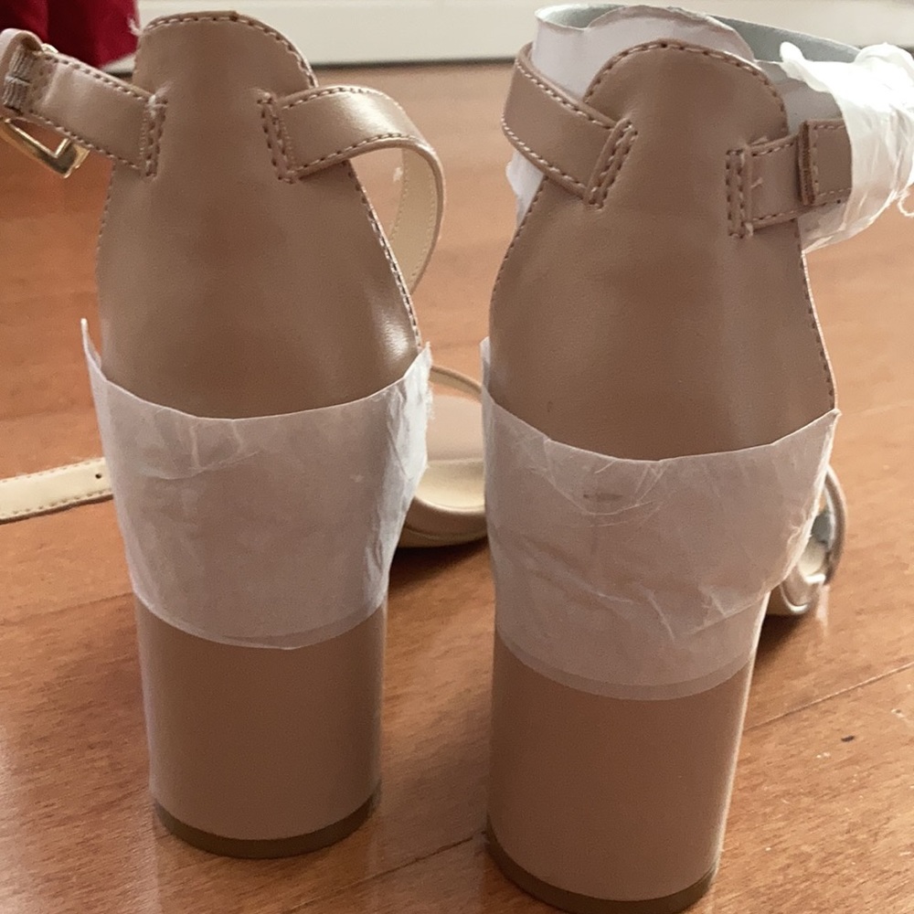 7.5 M Nine West tan sandal , new - Picture 3 of 5